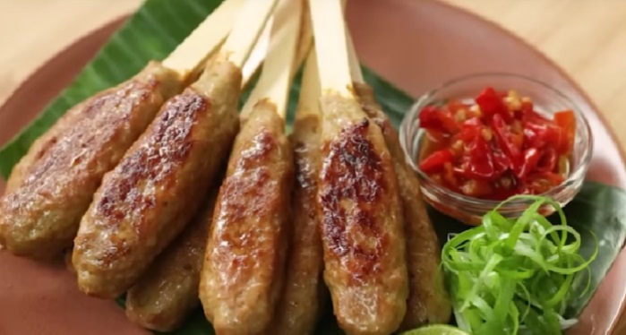 ayam lilit tanpa tepung - ilustrasi berita Ayam Lilit Tanpa Tepung, Lembut dan Juicy