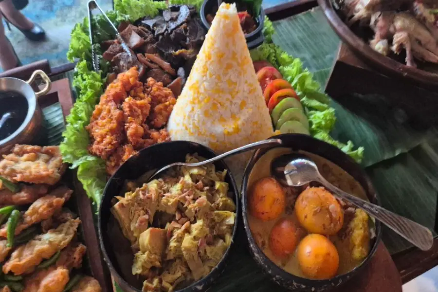 kuliner jawa timur - ilustrasi berita Vasa Hotel Surabaya Angkat Kuliner Jawa Timur di Industri Perhotelan Premium