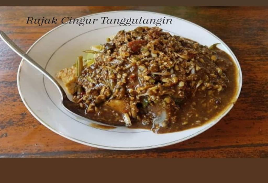 rujak cingur malang - ilustrasi berita Rujak Cingur Malang: Tak Hanya Surabaya, 10 Rekomendasi Rujak Cingur Legendaris…