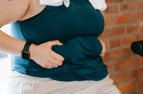 berat badan naik - ilustrasi berita Berat Badan Naik Lagi Setelah Diet? Kenali Penyebab dan Kebiasaan yang Perlu Diubah