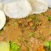 gado-gado siram - ilustrasi berita Gado-Gado Siram Khas Surabaya: Sajian Sayuran dengan Saus Kaya Rasa