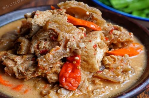 sambal tumpang tempe - ilustrasi berita Sambal Tumpang Tempe yang Gurih dan Nikmat: Warisan Kuliner Jawa Timur