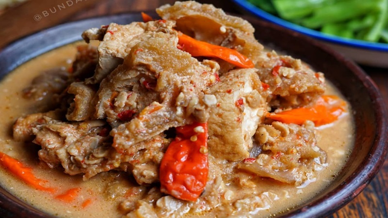 sambal tumpang tempe - ilustrasi berita Sambal Tumpang Tempe yang Gurih dan Nikmat: Warisan Kuliner Jawa Timur