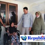 bupati subandi - ilustrasi berita Bupati Subandi Serahkan Tiga Kursi Roda untuk Warga Wonoayu, Dorong Akses Kesehatan…