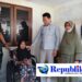 bupati subandi - ilustrasi berita Bupati Subandi Serahkan Tiga Kursi Roda untuk Warga Wonoayu, Dorong Akses Kesehatan…