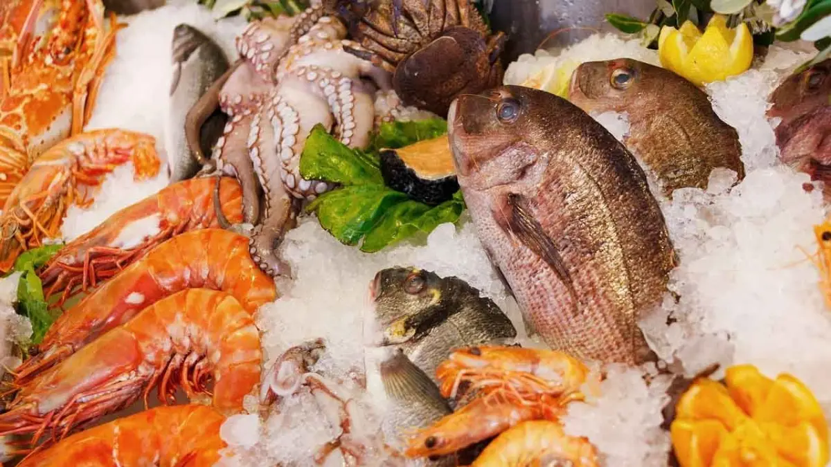 kuliner halal - ilustrasi berita Mau Kulineran di Manado? 7 Pilihan Kuliner Halal dari Sarapan hingga Makan Malam