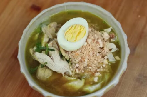 soto ayam lamongan - ilustrasi berita Resep Soto Ayam Lamongan Rumahan, Kuah Gurih dengan Taburan Koya